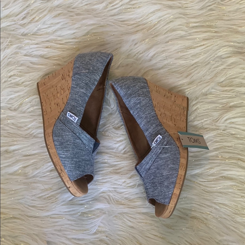 TOMS Classic Navy slub Chambray Peep-Toe Wedges - Picture 2 of 9